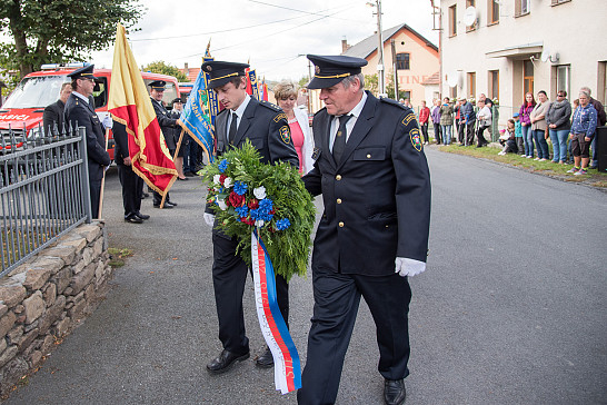 Lide Československý! Tvůj odvěký sen se stal skutkem