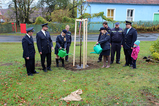 Slavnostní výsadba lip republiky u příležitosti 100. výročí od založení Československa