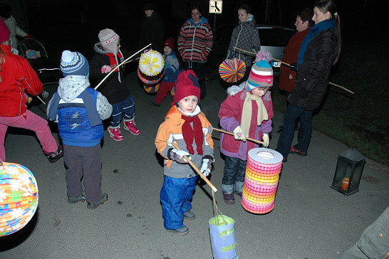 Lampiónový průvod v Dožicích